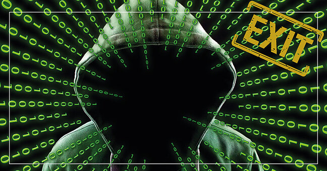 Hacker mit Kaputzen Hoodie und Binärcode