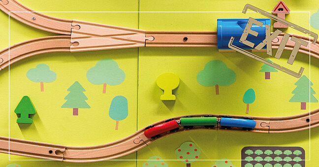 Spielzeug-Eisenbahnstrecke aus Holz